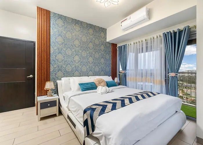 Luxurious Staycation Near Okada, Airport, Of Dreams, Solaire, And Moa With Free Pool & Gym Manila
