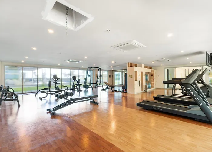 Luxurious Staycation Near Okada, Airport, Of Dreams, Solaire, And Moa With Free Pool & Gym